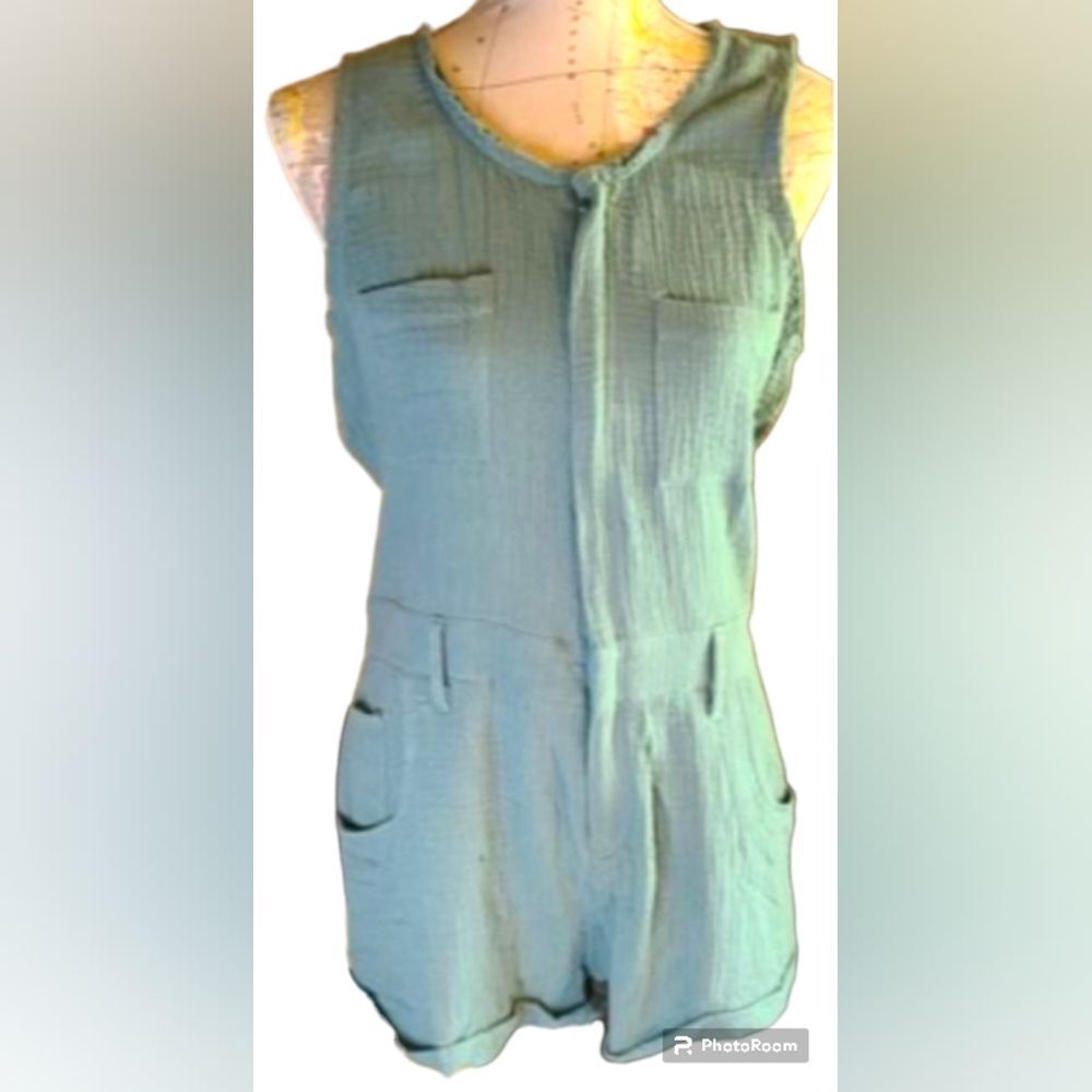 NWT Entro Size Small Olive Green Sleeveless Utility Short Romper Cotton Casual